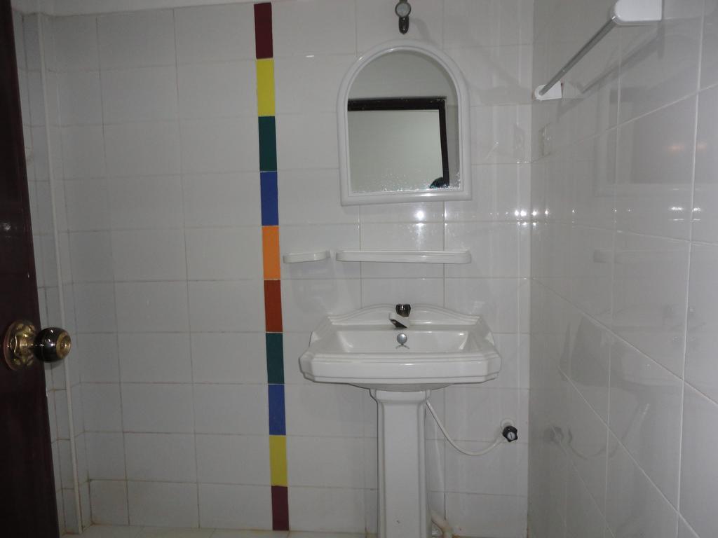 Yoho Hotel Arugambay Beach Inn 아루감 베이 객실 사진