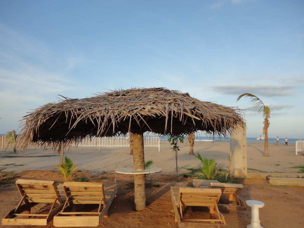 Yoho Hotel Arugambay Beach Inn 아루감 베이 외부 사진