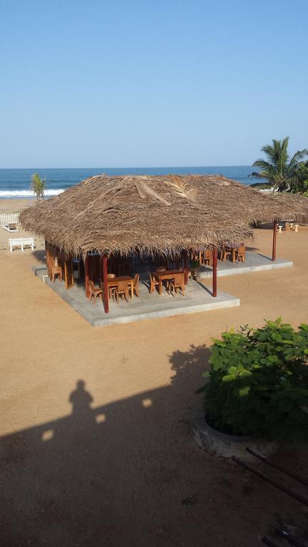 Yoho Hotel Arugambay Beach Inn 아루감 베이 외부 사진