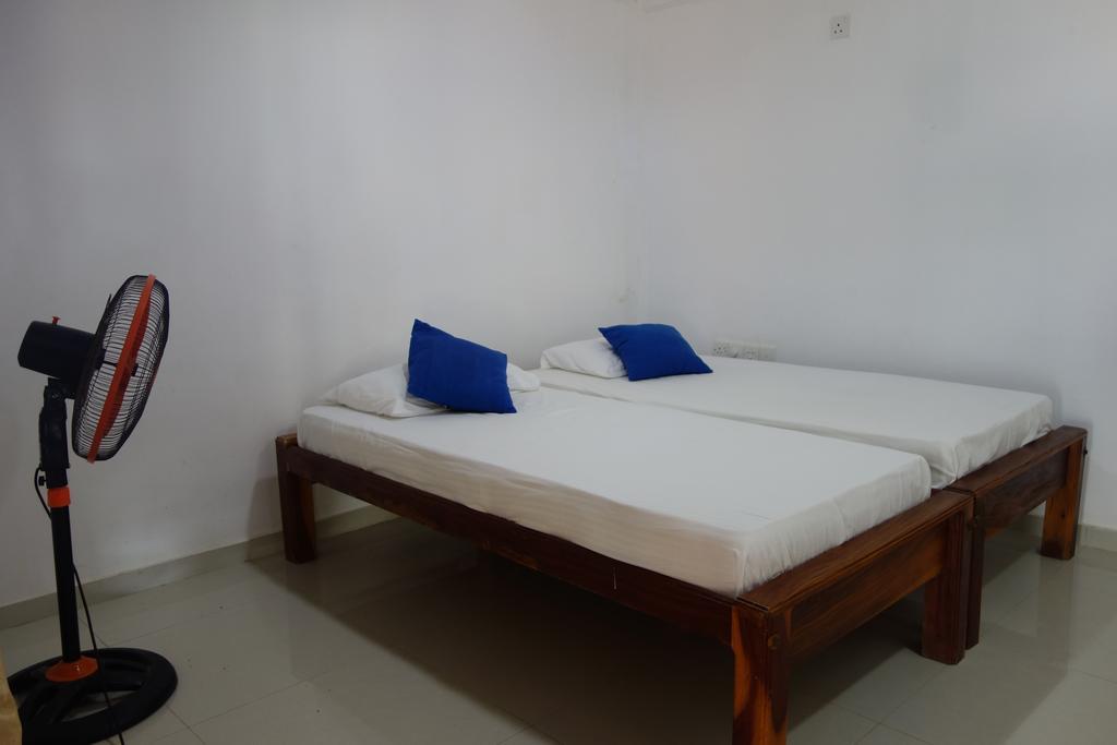 Yoho Hotel Arugambay Beach Inn 아루감 베이 외부 사진